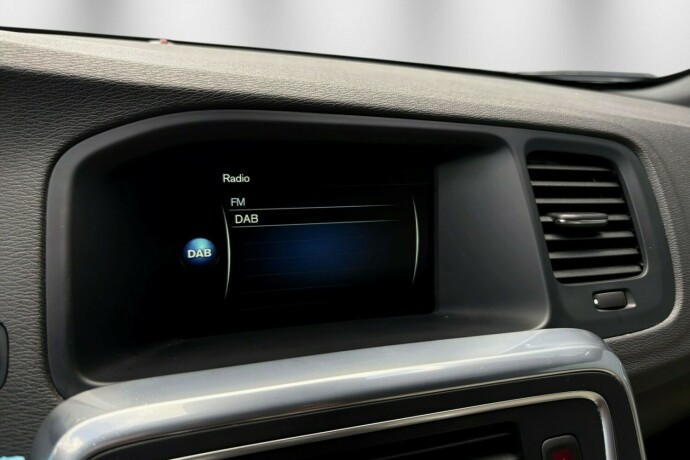 volvo-v60-elektrisitetdiesel-2017-big-26
