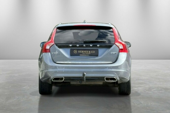 volvo-v60-elektrisitetdiesel-2017-big-8