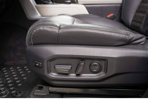 toyota-tundra-bensin-2022-big-27
