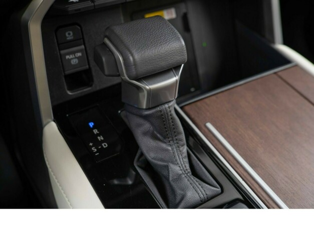 toyota-tundra-bensin-2022-big-18