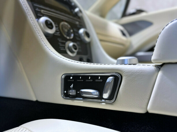 aston-martin-rapide-bensin-2010-big-14