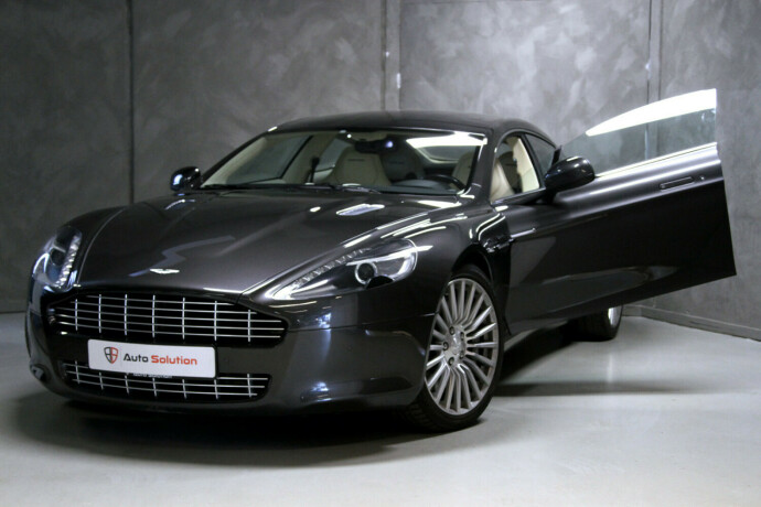 aston-martin-rapide-bensin-2010-big-30