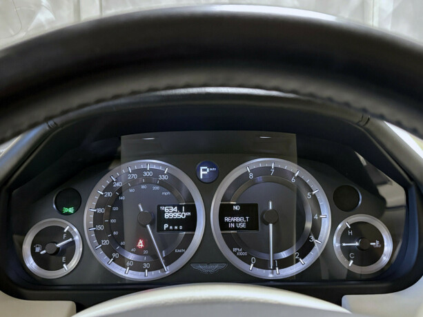 aston-martin-rapide-bensin-2010-big-16