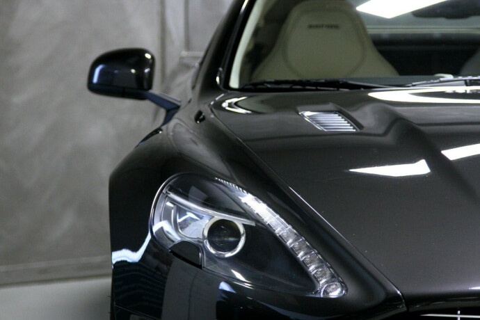 aston-martin-rapide-bensin-2010-big-26