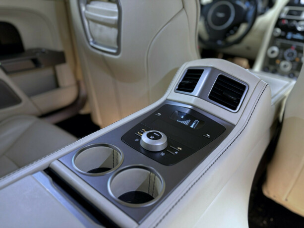 aston-martin-rapide-bensin-2010-big-6