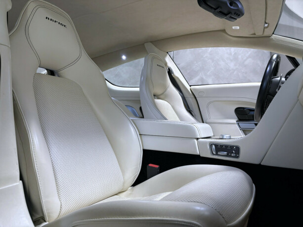 aston-martin-rapide-bensin-2010-big-8