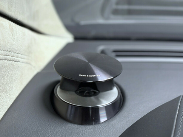 aston-martin-rapide-bensin-2010-big-17