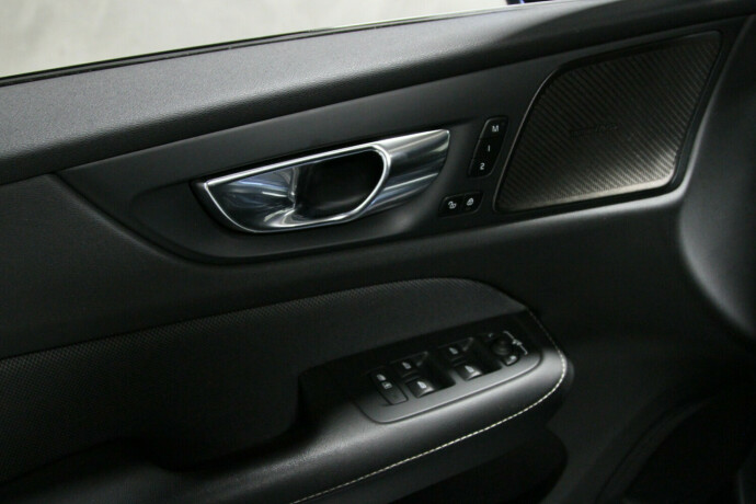 volvo-s60-plug-in-petrol-2020-big-23