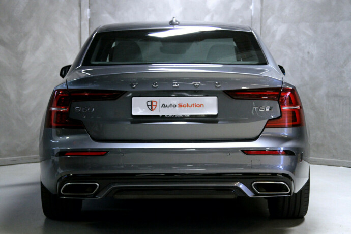 volvo-s60-plug-in-petrol-2020-big-30