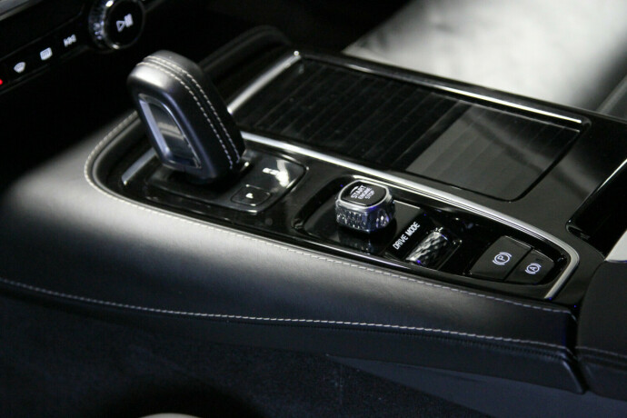 volvo-s60-plug-in-petrol-2020-big-18