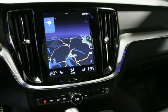 volvo-s60-plug-in-petrol-2020-big-8