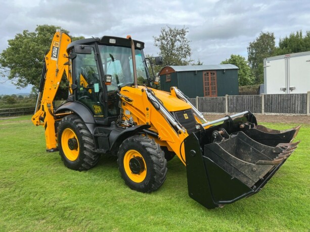 2010-jcb-3cx-traktorgraver-gravemaskin-big-7