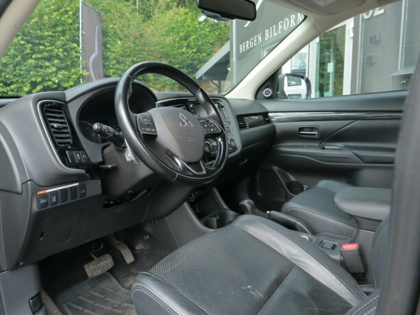 mitsubishi-outlander-diesel-2016-big-6