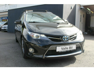 Toyota | Auris | Elektrisitet+bensin | 2015