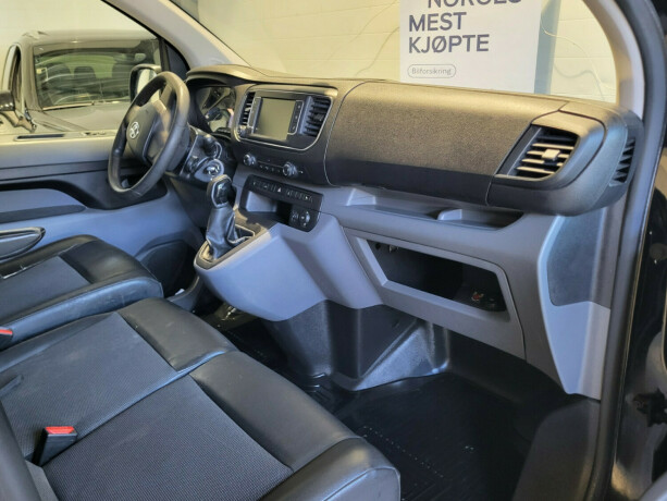 toyota-proace-diesel-2017-big-10