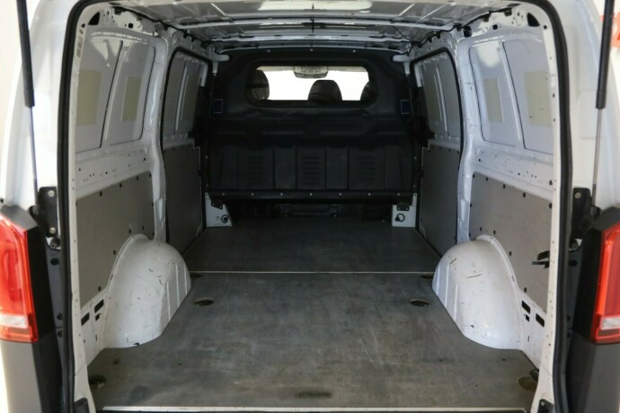mercedes-benz-vito-diesel-2015-big-10
