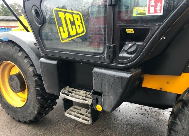 2008-teleskoplaster-jcb-540-170-big-11