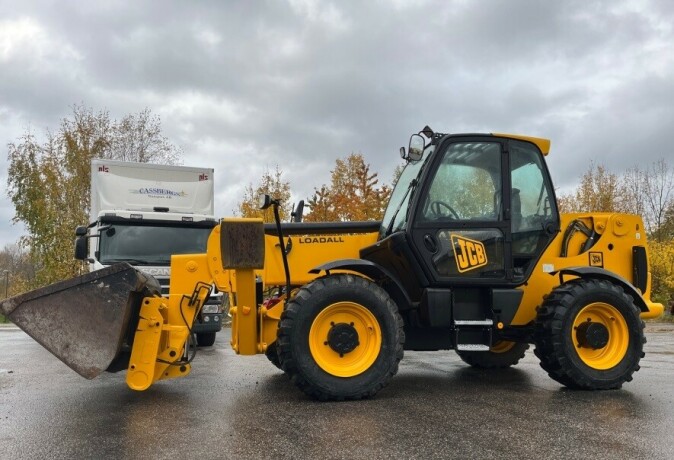 2008-teleskoplaster-jcb-540-big-2