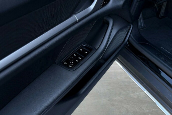 porsche-taycan-elektrisitet-2021-big-46
