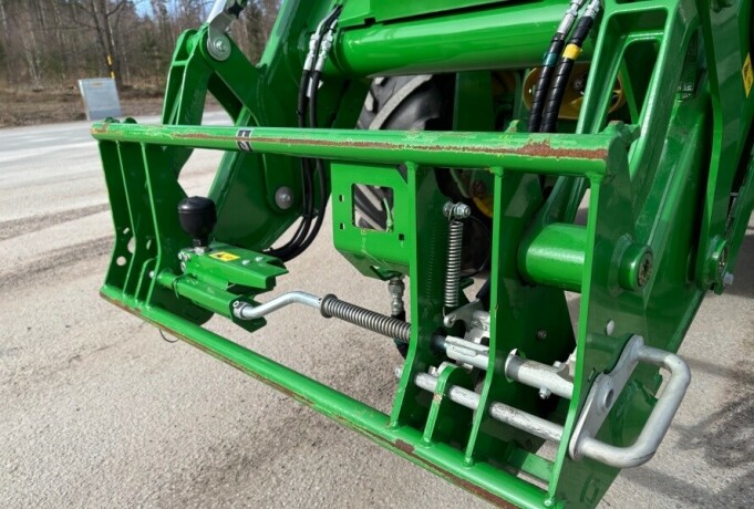 2007-traktor-john-deere-6430-big-14