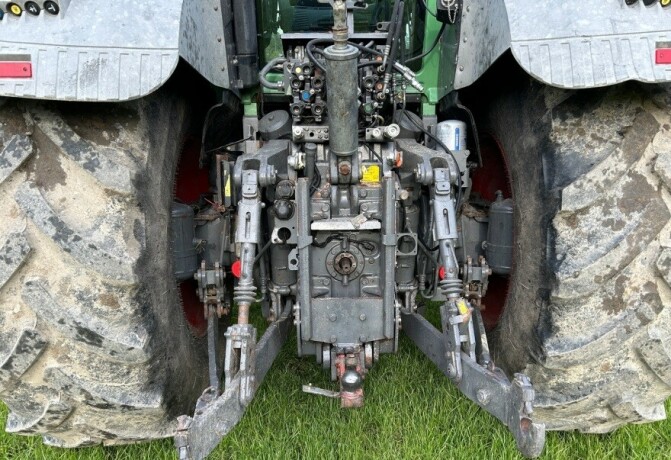 2011-traktor-fendt-930-big-7