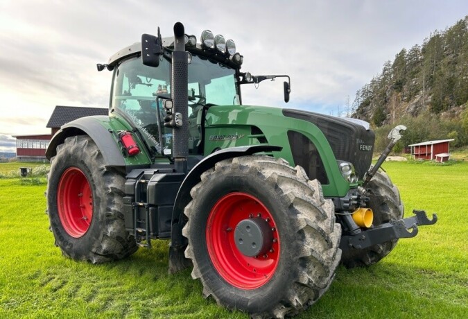 2011-traktor-fendt-930-big-2