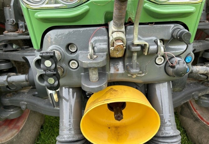 2011-traktor-fendt-930-big-10