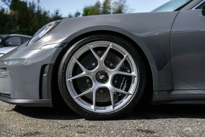 porsche-911-bensin-2025-big-39