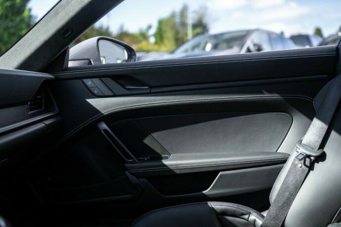 porsche-911-bensin-2025-big-24