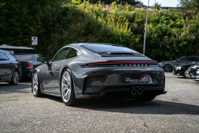 porsche-911-bensin-2025-big-7