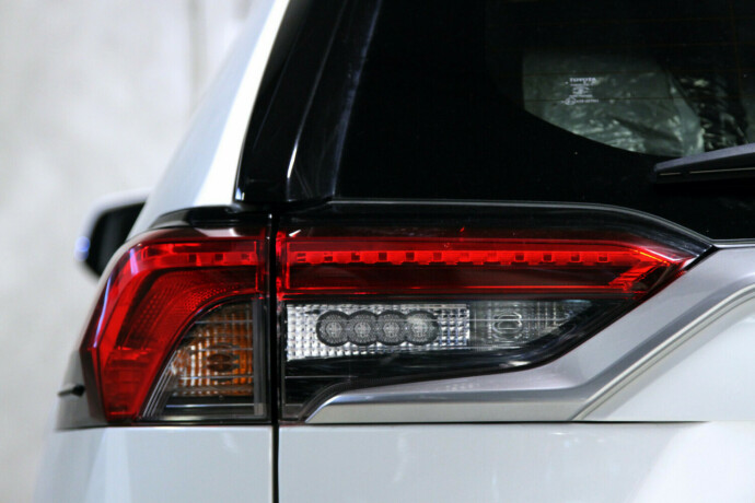 toyota-rav4-elektrisitetbensin-2019-big-32