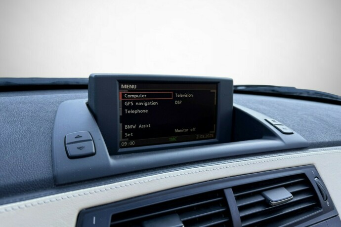 bmw-z4-bensin-2005-big-35
