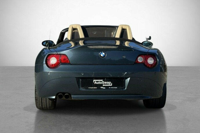 bmw-z4-bensin-2005-big-10