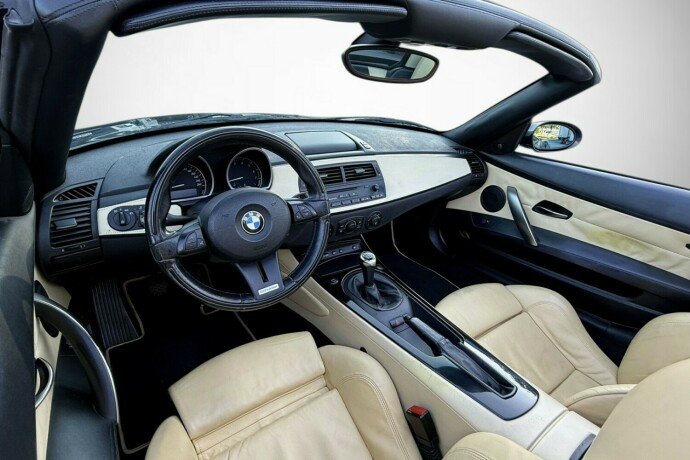 bmw-z4-bensin-2005-big-16