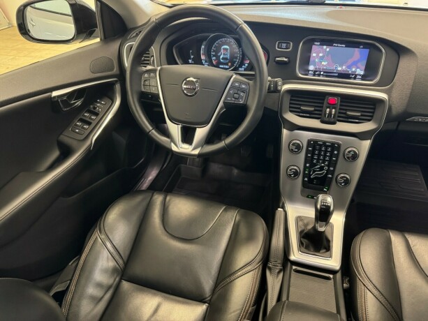 volvo-v40-cross-country-bensin-2018-big-11