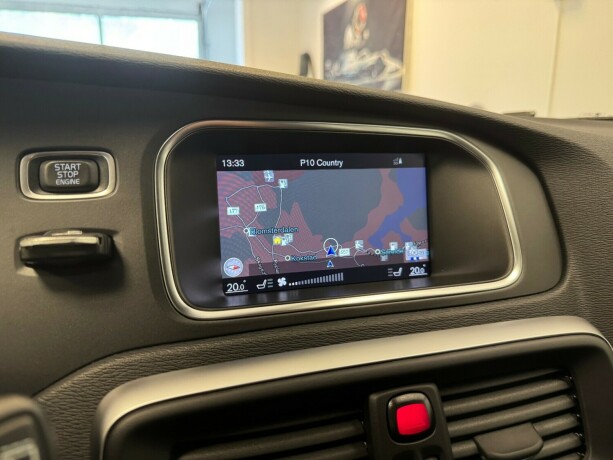 volvo-v40-cross-country-bensin-2018-big-12