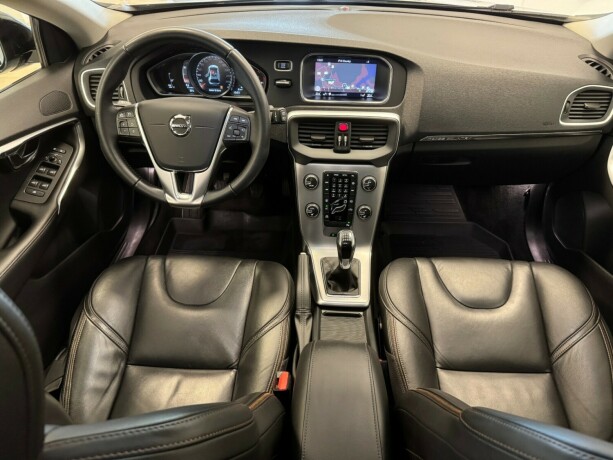 volvo-v40-cross-country-bensin-2018-big-8