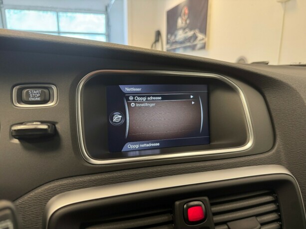 volvo-v40-cross-country-bensin-2018-big-15