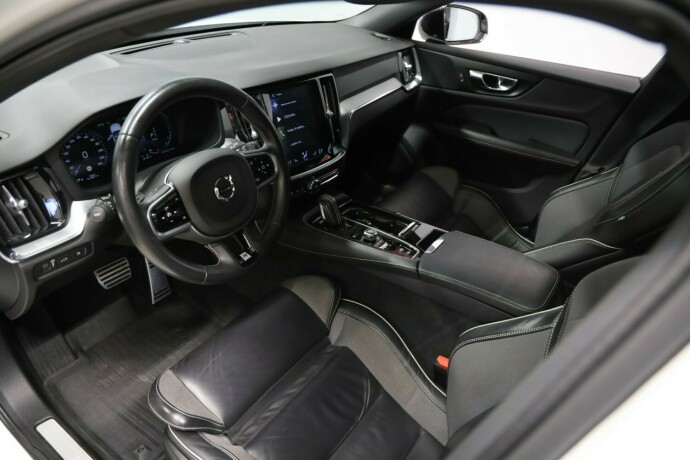 volvo-v60-elektrisitetbensin-2020-big-4