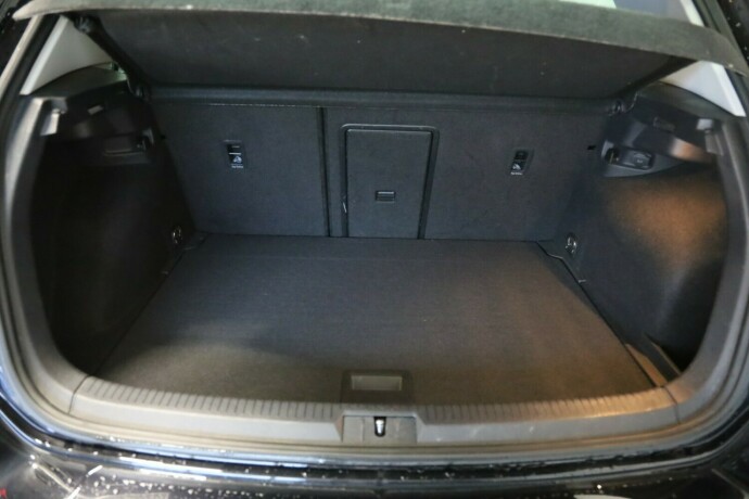 volkswagen-golf-elektrisitet-2020-big-9