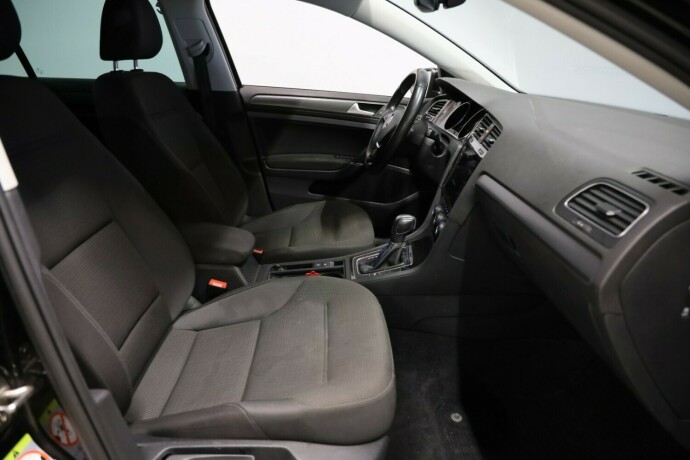 volkswagen-golf-elektrisitet-2020-big-7