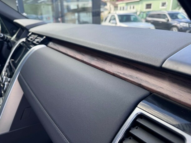land-rover-discovery-diesel-2020-big-17