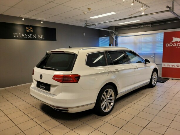volkswagen-passat-elektrisitetbensin-2018-big-3