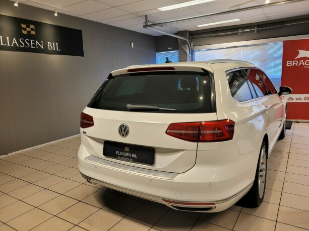 volkswagen-passat-elektrisitetbensin-2018-big-4