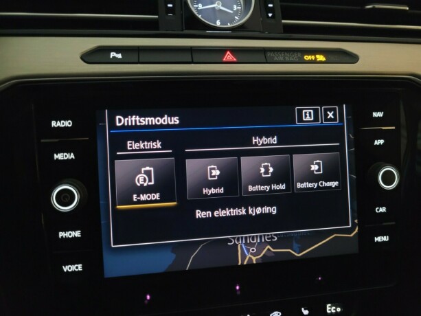 volkswagen-passat-elektrisitetbensin-2018-big-32