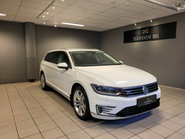 volkswagen-passat-elektrisitetbensin-2018-big-9