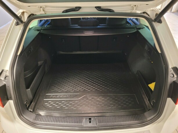 volkswagen-passat-elektrisitetbensin-2018-big-21