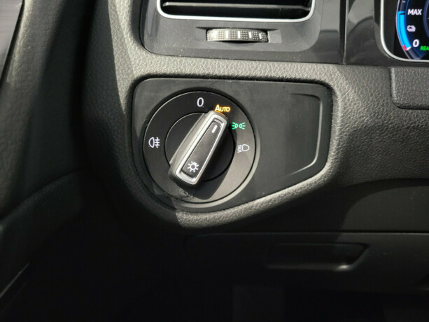 volkswagen-golf-elektrisitet-2020-big-17