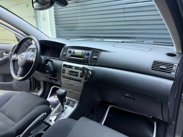 toyota-corolla-bensin-2006-big-11