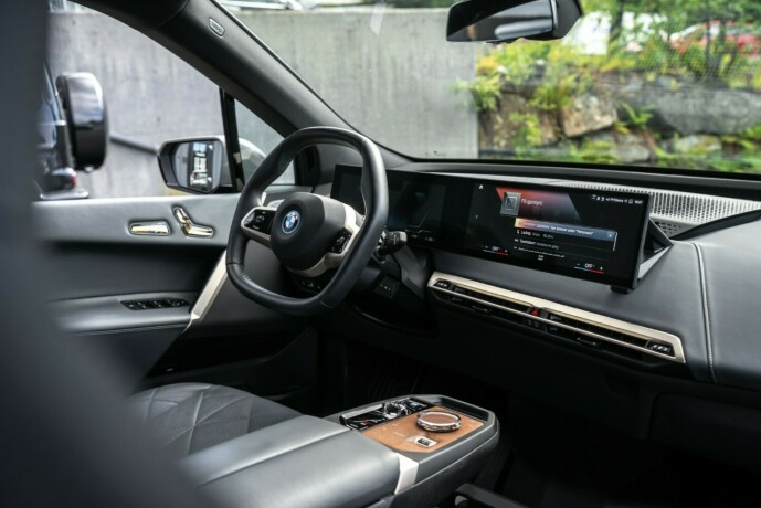 bmw-ix-m60-elektrisitet-2022-big-34